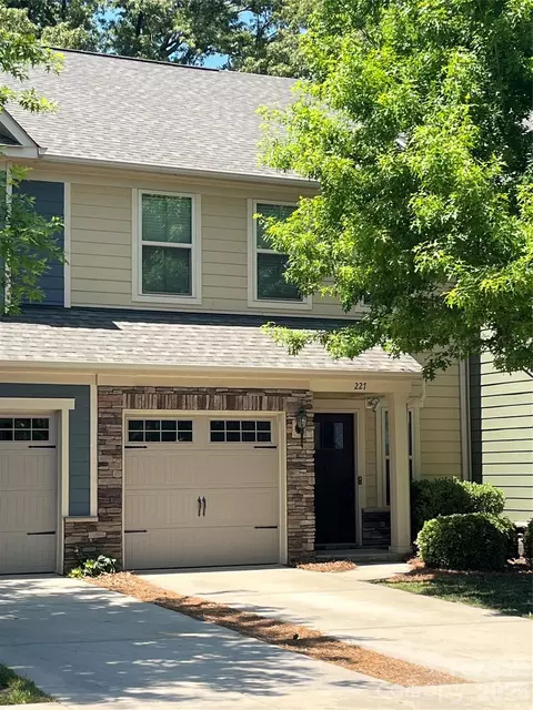 227 Park Meadows Dr, Stallings, NC 28104