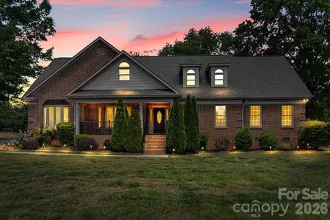 13815 Holgate Hill Dr, Mint Hill, NC 28227