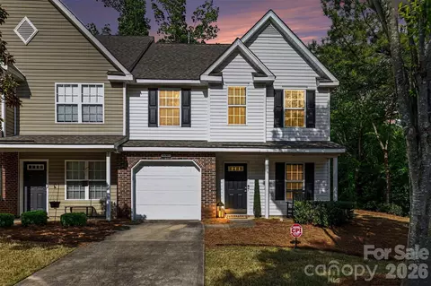 11365 Stone Trail Rd, Charlotte, NC 28213