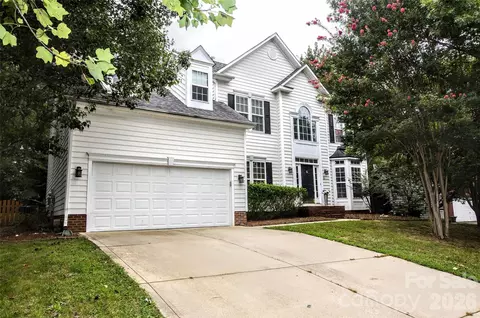 2035 Hollyhedge Ln, Indian Trail, NC 28079