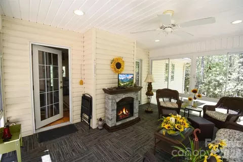 Exterior - 548 Thunder Rd, Brevard, NC 28712 photo 2 of 9