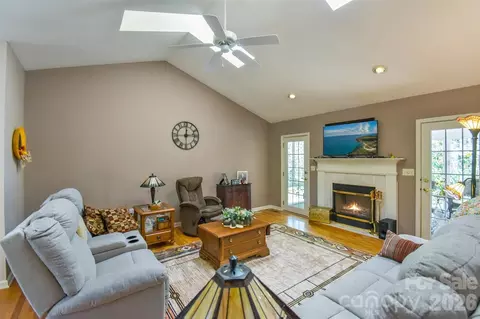 Living - 548 Thunder Rd, Brevard, NC 28712 photo 1 of 1