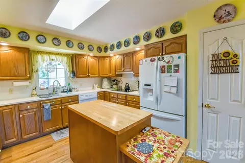 Kitchen - 548 Thunder Rd, Brevard, NC 28712 photo 6 of 6