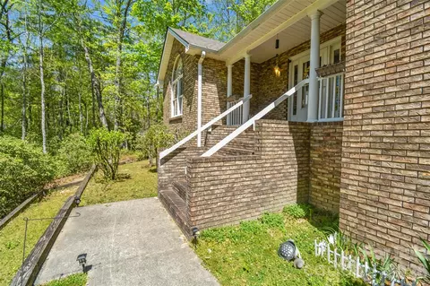 Exterior - 548 Thunder Rd, Brevard, NC 28712 photo 5 of 9