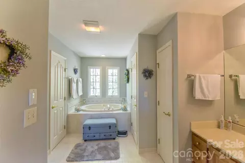 Bath - 548 Thunder Rd, Brevard, NC 28712 photo 1 of 4