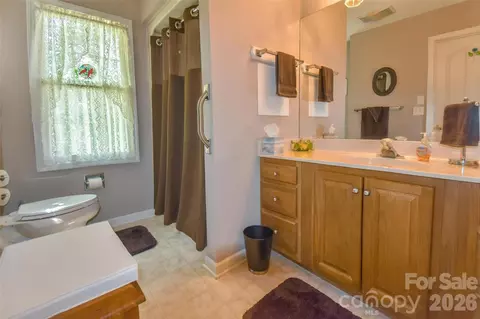 Bath - 548 Thunder Rd, Brevard, NC 28712 photo 4 of 4