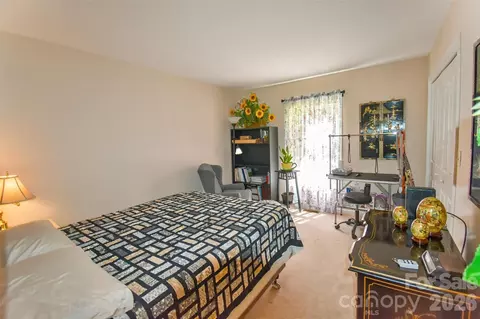Bedroom - 548 Thunder Rd, Brevard, NC 28712 photo 4 of 5