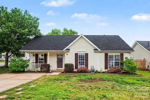 552 Chase Brook Dr, Rock Hill, SC 29732
