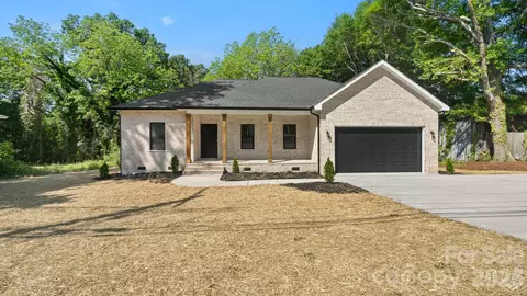 511 N Flint St, Lincolnton, NC 28092