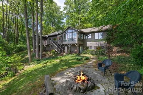 107 Buffalo Trl, Asheville, NC 28805