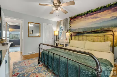 Bedroom - 37 Duck Dr, Mars Hill, NC 28754 photo 3 of 6