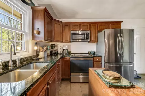 Kitchen - 37 Duck Dr, Mars Hill, NC 28754 photo 3 of 3