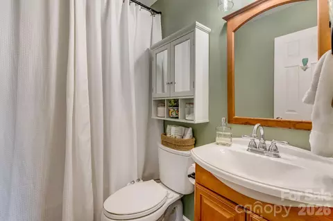 Bath - 37 Duck Dr, Mars Hill, NC 28754 photo 2 of 2
