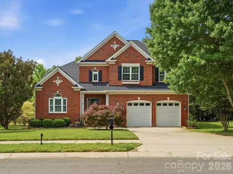120 Lachlan Dr, Fort Mill, SC 29715