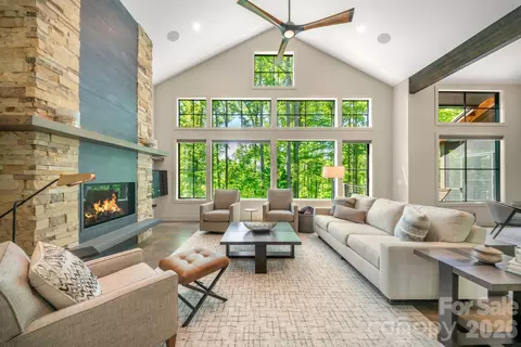 154 Wandering Oaks Way, Asheville, NC 28805