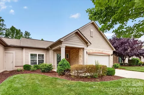 4430 Parkgate Dr, Matthews, NC 28105