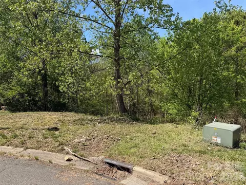 2000 Trowbridge Ct, Charlotte, NC 28270