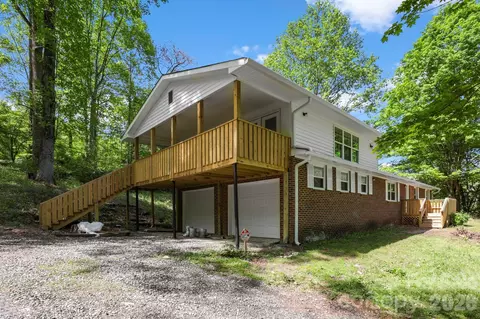 1007 N Fork Rd, Barnardsville, NC 28709