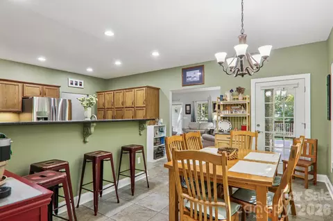 Dining - 6 Wagon Trce, Flat Rock, NC 28731 photo 2 of 2