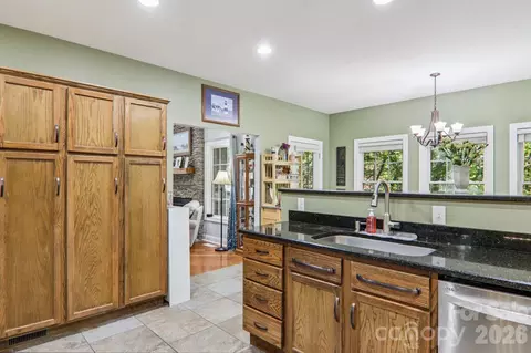 Kitchen - 6 Wagon Trce, Flat Rock, NC 28731 photo 3 of 4
