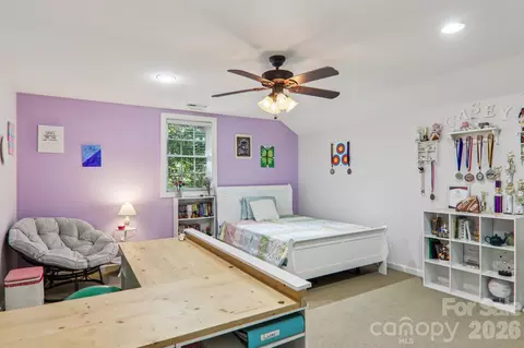 Bedroom - 6 Wagon Trce, Flat Rock, NC 28731 photo 6 of 8