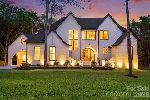 8124 Asheley Glen Dr, Mint Hill, NC 28227