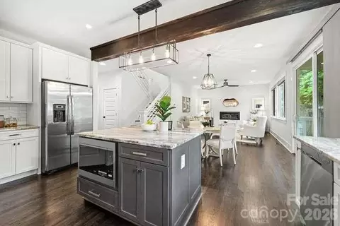 824 E 16th St, Charlotte, NC 28205