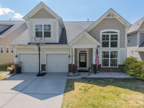 1204 Woodglen Ln, Matthews, NC 28104