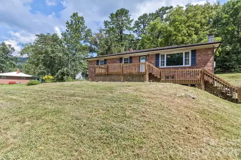 379 Bee Tree Rd, Swannanoa, NC 28778