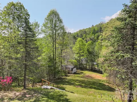 144 Bent Pine Dr, Waynesville, NC 28785