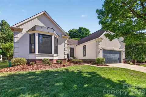 2843 Redfield Dr, Charlotte, NC 28270