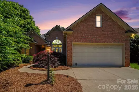 1986 Middleton Pl, Rock Hill, SC 29732