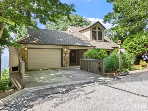 337 Rhododendron Ln, Burnsville, NC 28714