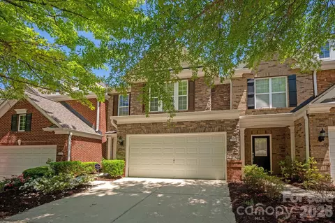 15551 Canmore St, Charlotte, NC 28277