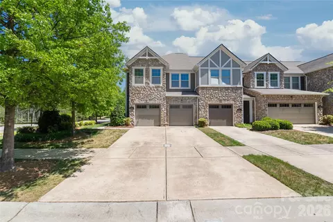5662 Stonewells Dr, Charlotte, NC 28278