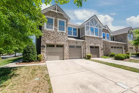 5662 Stonewells Dr, Charlotte, NC 28278