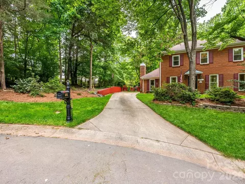 9607 Riddick Pl, Matthews, NC 28105