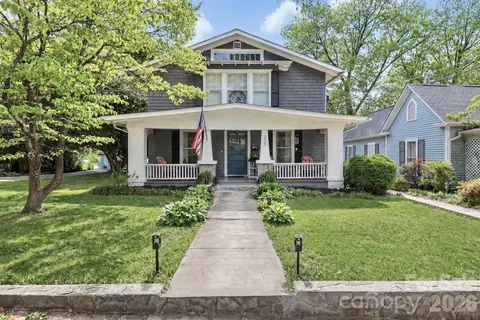 235 N Race St, Statesville, NC 28677