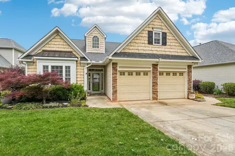 141 Wren Hill Dr, Mooresville, NC 28115