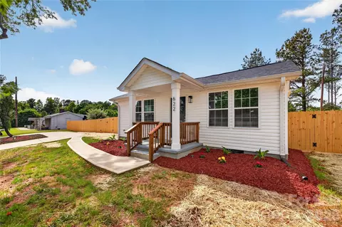 622 W Catawba Ave, Mount Holly, NC 28120
