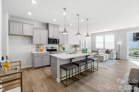 7009 Cerris Dr, Charlotte, NC 28269