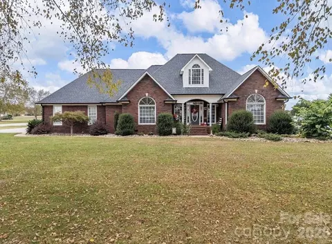 114 Planters Dr, Gaffney, SC 29341