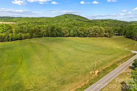 562 Mountain View Rd, Statesville, NC 28625