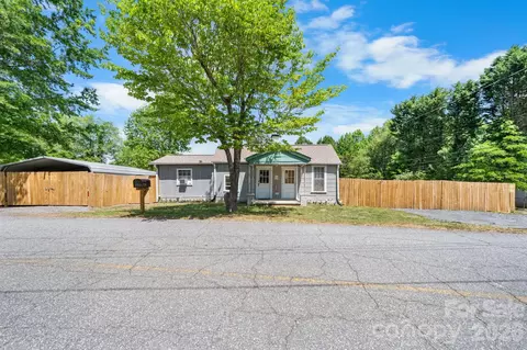3706 2nd Nw Ave NW, Hickory, NC 28601