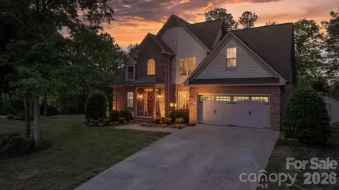 5554 Stillwater Dr, Granite Falls, NC 28630