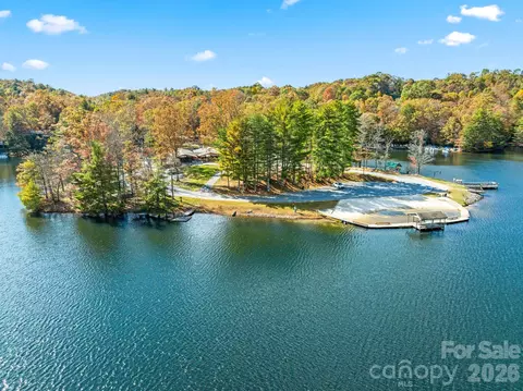 View/Area - 71 Elseetos Dr, Brevard, NC 28712 photo 3 of 4