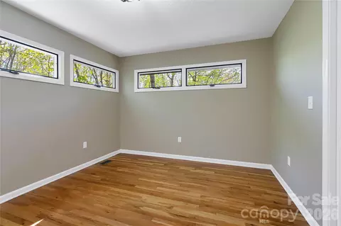 Bedroom - 71 Elseetos Dr, Brevard, NC 28712 photo 3 of 5