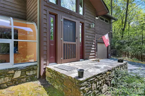 Exterior - 71 Elseetos Dr, Brevard, NC 28712 photo 2 of 9