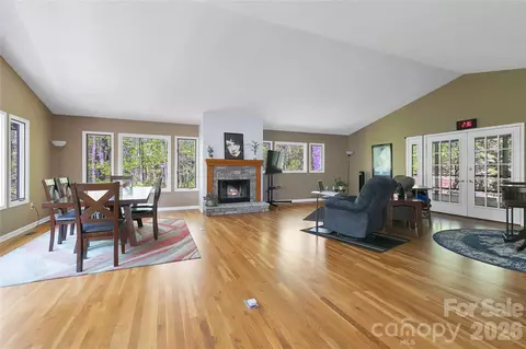 Living - 71 Elseetos Dr, Brevard, NC 28712 photo 4 of 5