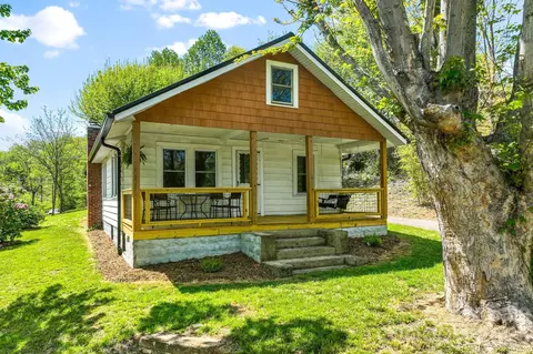 88 Mingus Cove Rd, Canton, NC 28716